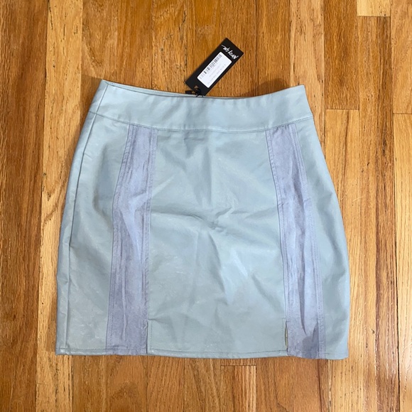 NEW Nasty Gal Faux Leather Skirt - Picture 1 of 6